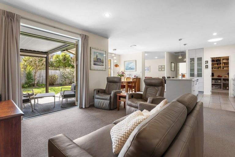 Photo of property in 38 Acacia Avenue, Rangiora, 7400