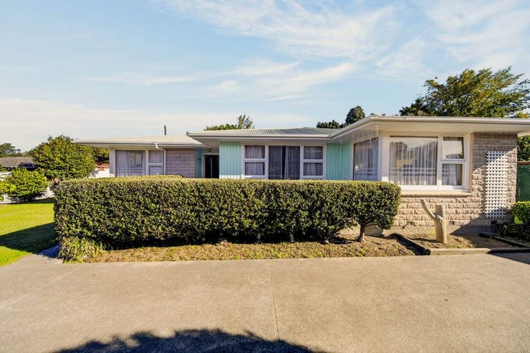 Photo of property in 77 Cutts Road, Russley, Christchurch, 8042