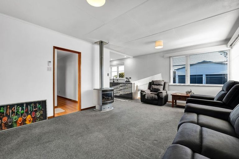 Photo of property in 37 Reid Avenue, Hawera, 4610