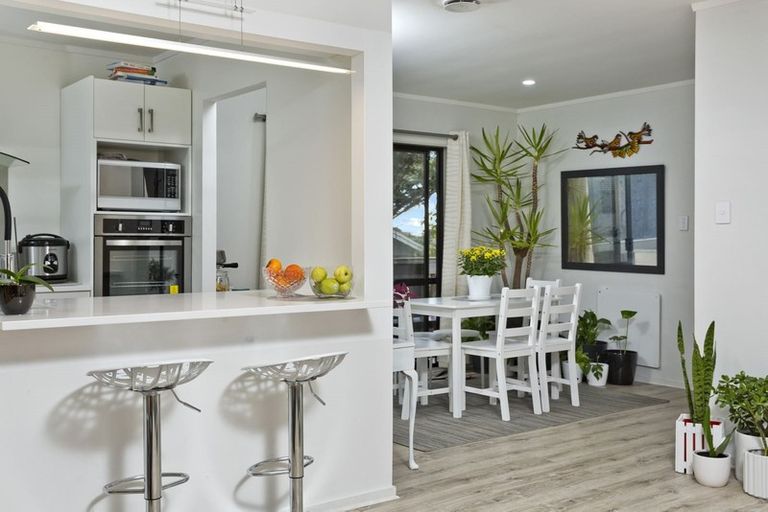 Photo of property in 2/29 Rangatira Road, Birkdale, Auckland, 0626