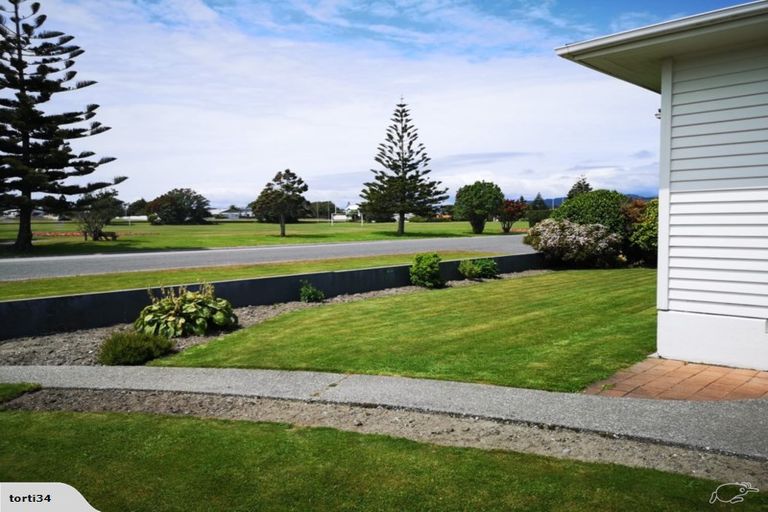 Photo of property in 81 Weld Street, Hokitika, 7810