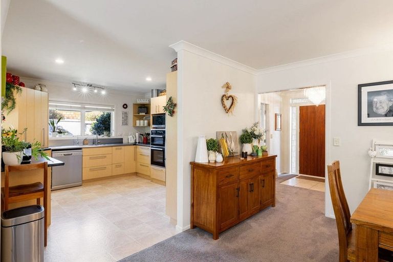 Photo of property in 11 Norfolk Drive, Cambridge, 3434