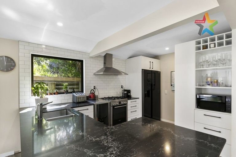 Photo of property in 99 Thurleigh Grove, Karori, Wellington, 6012