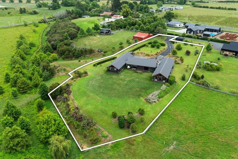 Photo of property in 212 Monument Road, Clevedon, Papakura, 2582