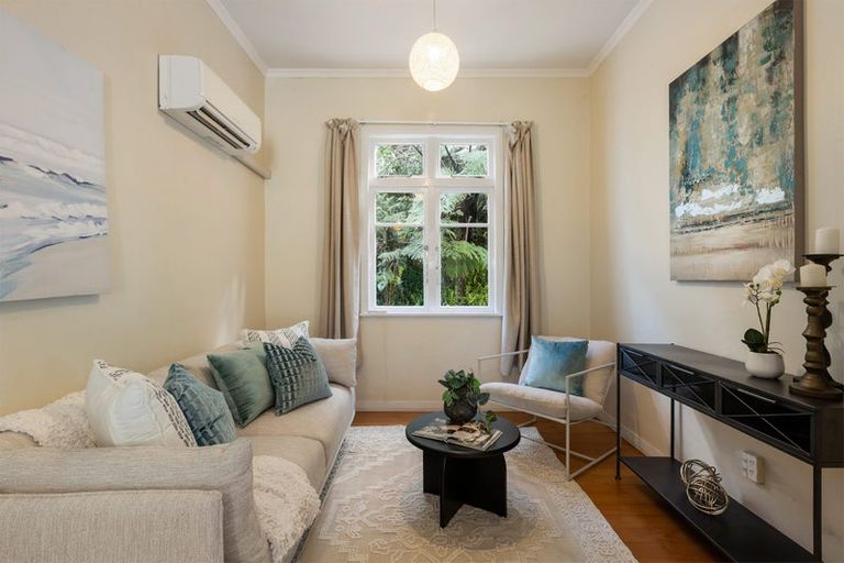Photo of property in 94 Holloway Road, Aro Valley, Wellington, 6021