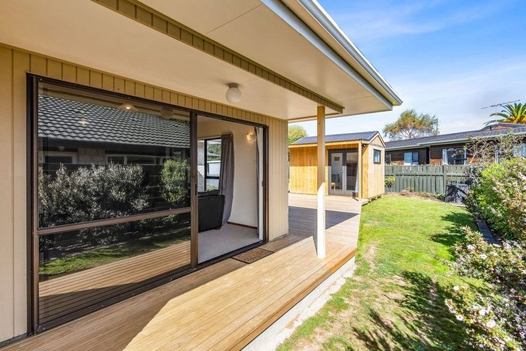 Photo of property in 72 Kapanui Road, Waikanae, 5036