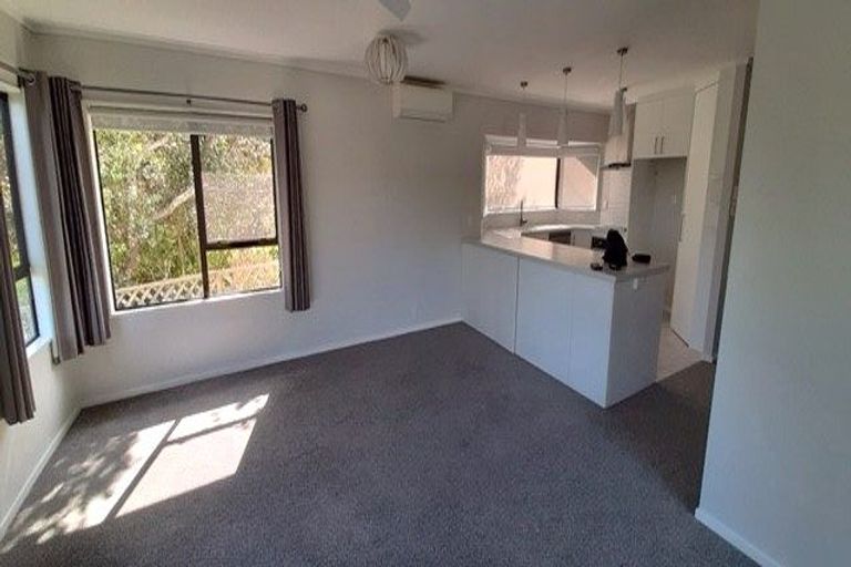 Photo of property in 6b Commins Road, Onerahi, Whangarei, 0110