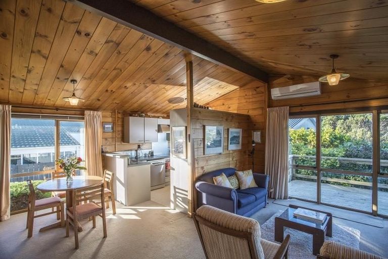 Photo of property in 166 Orangi Kaupapa Road, Northland, Wellington, 6012