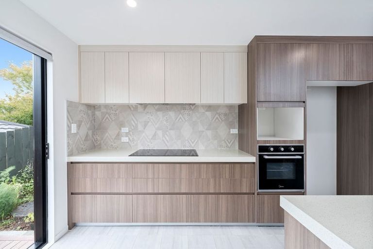 Photo of property in 12/106 Triangle Road, Massey, Auckland, 0614