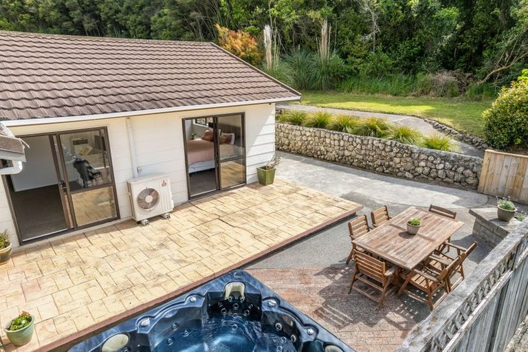 Photo of property in 56 Albatross Close, Whitby, Porirua, 5024