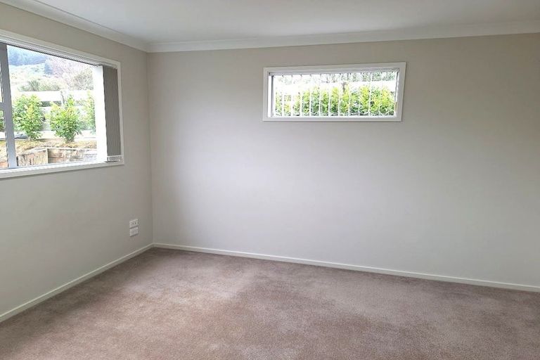 Photo of property in 82a Kirton Drive, Riverstone Terraces, Upper Hutt, 5018