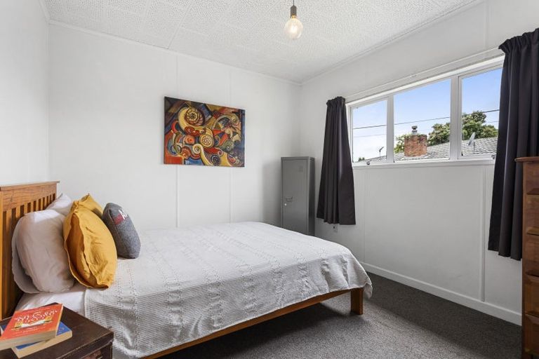 Photo of property in 2/2a Eskdale Road, Birkdale, Auckland, 0626