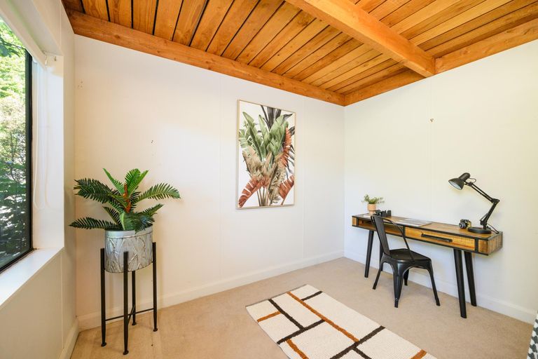 Photo of property in 6 Lincoln Street, Ashhurst, 4810