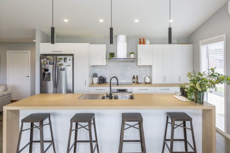 Photo of property in 36 Hopkirk Avenue, Wallaceville, Upper Hutt, 5018