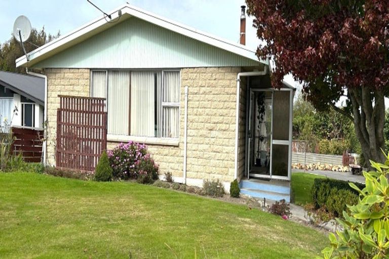 Photo of property in 26 Burn Street, Holmes Hill, Oamaru, 9401