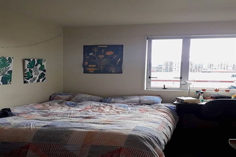 Photo of property in Cube Apartments, 5i/242 Taranaki Street, Mount Cook, Wellington, 6011