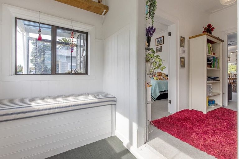 Photo of property in 13 Waverley Street, Waipawa, 4210