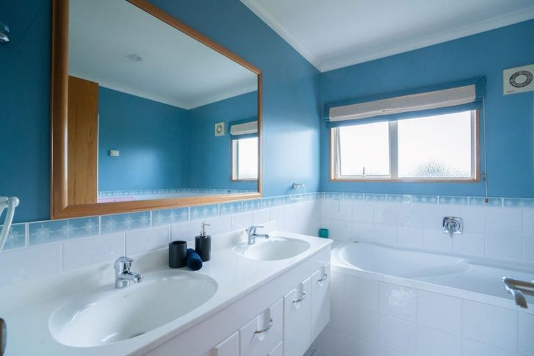 Photo of property in 56 Keswick Crescent, Huntington, Hamilton, 3210