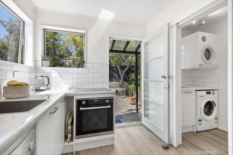 Photo of property in 2a Makatote Grove, Churton Park, Wellington, 6037