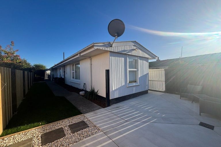 Photo of property in 2/28 Hampton Place, Burnside, Christchurch, 8053