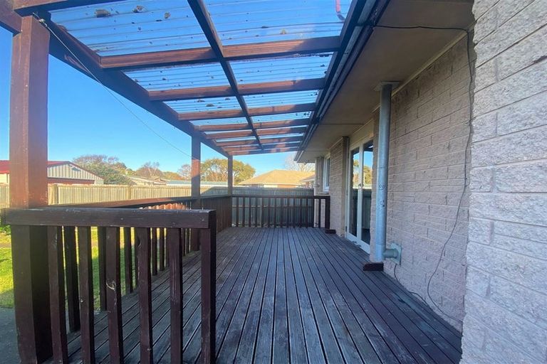 Photo of property in 8 Glenora Place, Hornby, Christchurch, 8042