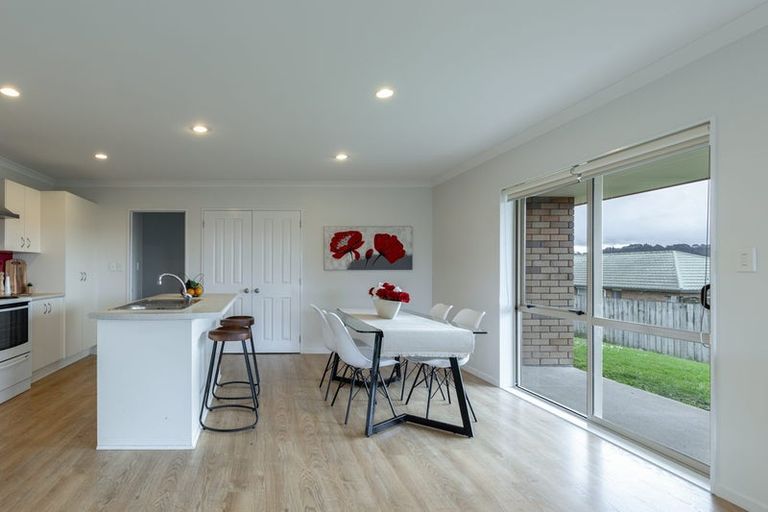 Photo of property in 21 Mili Way, Ranui, Auckland, 0612