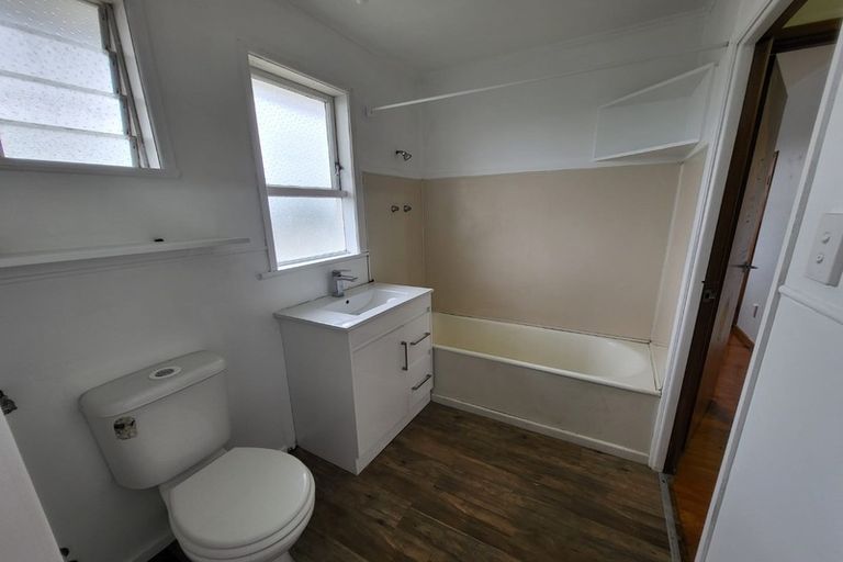 Photo of property in 67 Beeston Crescent, Manurewa, Auckland, 2102