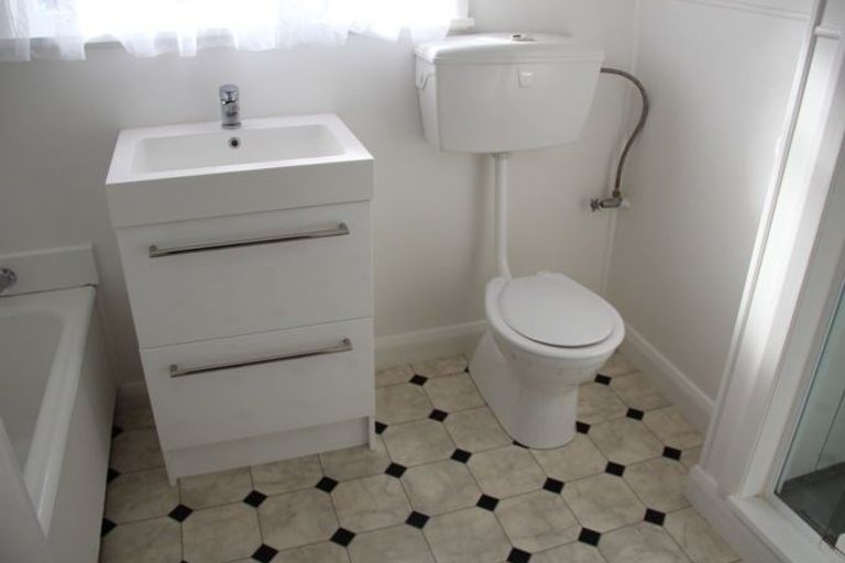 Photo of property in 43 Ferguson Street, Awapuni, Palmerston North, 4412