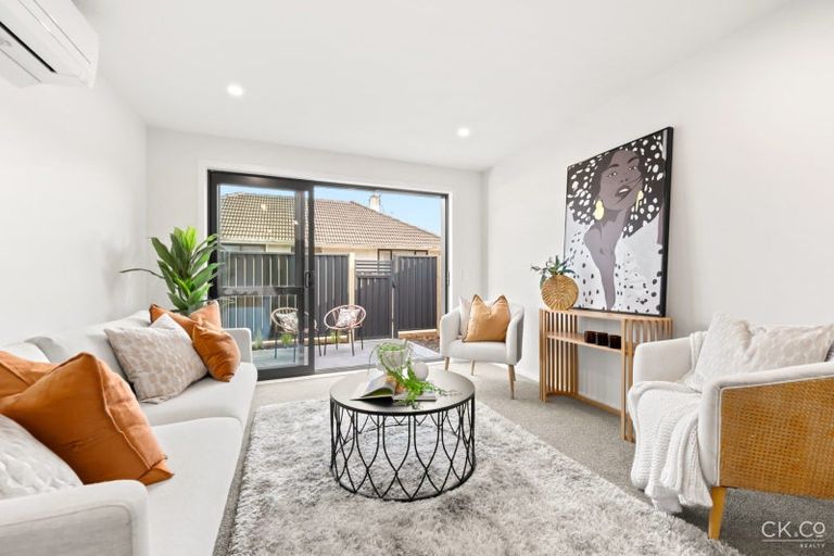 Photo of property in 22a Palmer Crescent, Silverstream, Upper Hutt, 5019