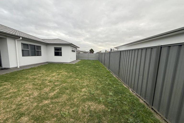 Photo of property in 1 Rangataiki Place, Awatoto, Napier, 4110
