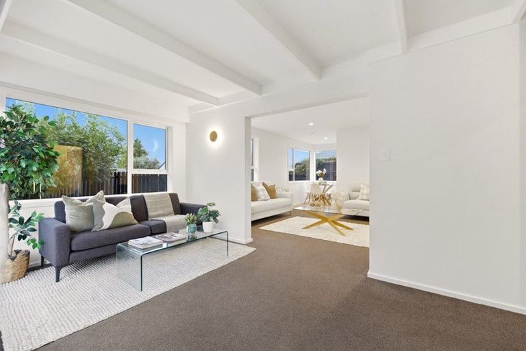 Photo of property in 274 Lake Terrace Road, Shirley, Christchurch, 8061