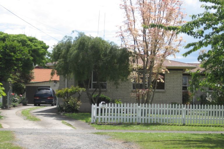 Photo of property in 295 Shakespeare Street, Leamington, Cambridge, 3432