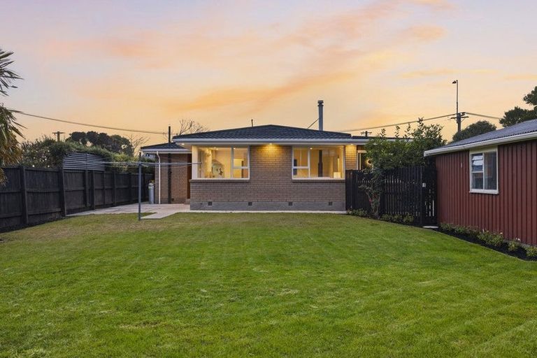 Photo of property in 274 Lake Terrace Road, Shirley, Christchurch, 8061