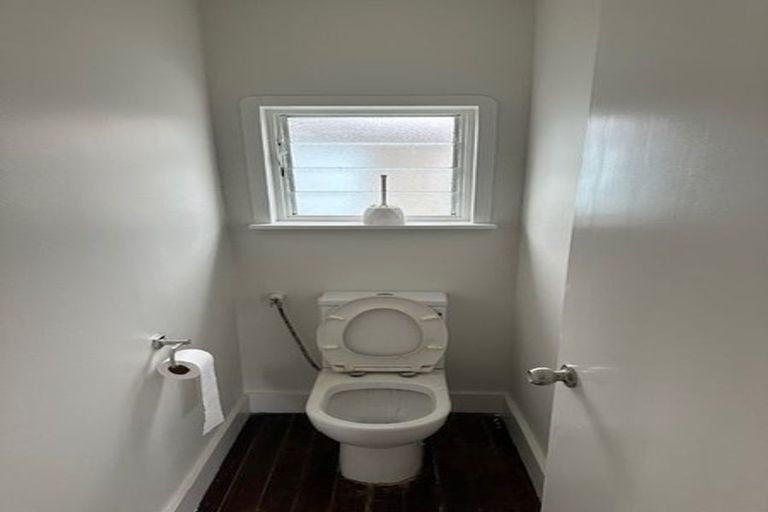 Photo of property in 156 Rathgar Road, Henderson, Auckland, 0610