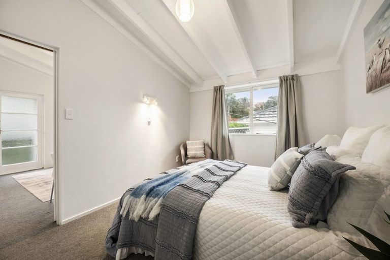 Photo of property in 24/125 Queens Drive, Lyall Bay, Wellington, 6022