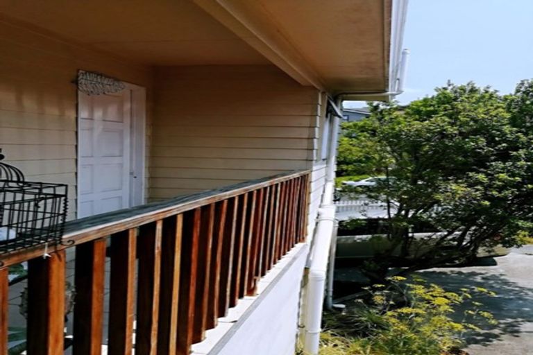 Photo of property in 1/31 Becroft Drive, Forrest Hill, Auckland, 0620