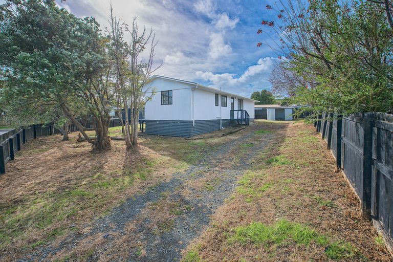 Photo of property in 47 Heathdale Crescent, Papakura, 2110