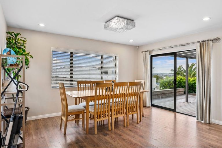 Photo of property in 11 Matisse Drive, West Harbour, Auckland, 0618