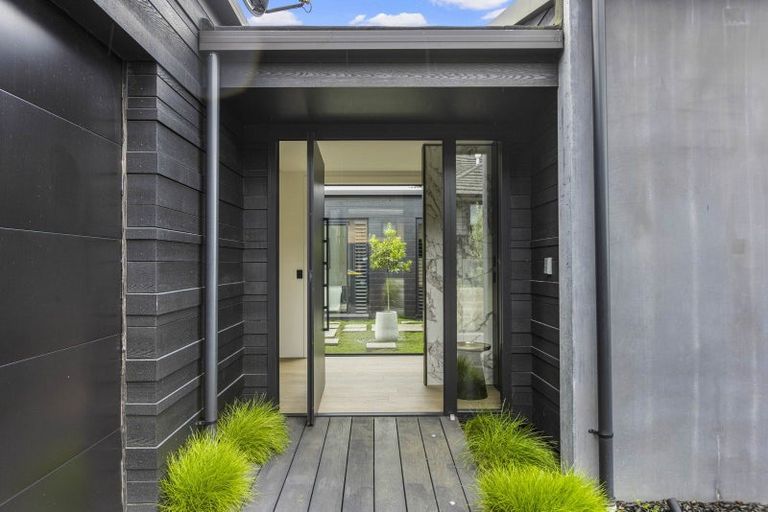 Photo of property in 296 Kitchener Road, Pukekohe, 2120