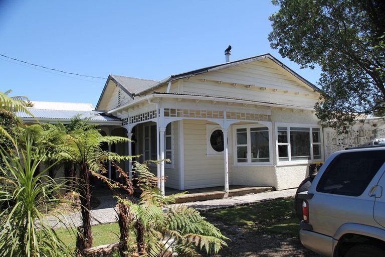 Photo of property in 31 Brougham Street, Westport, 7825