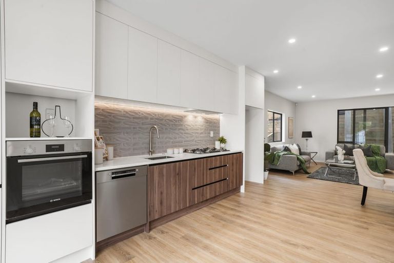 Photo of property in 15d/1 Verran Road, Birkenhead, Auckland, 0626