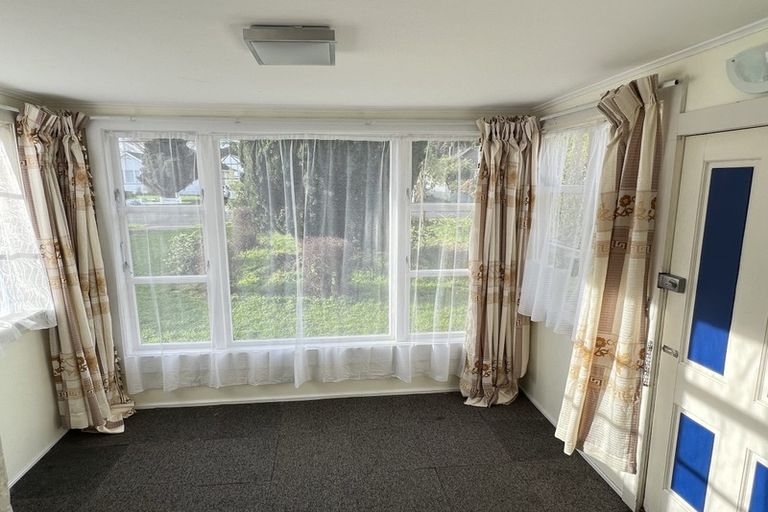 Photo of property in 10 Kowhai Street, Naenae, Lower Hutt, 5011