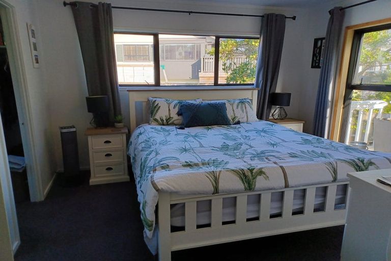 Photo of property in 45 Gatman Street, Birkdale, Auckland, 0626