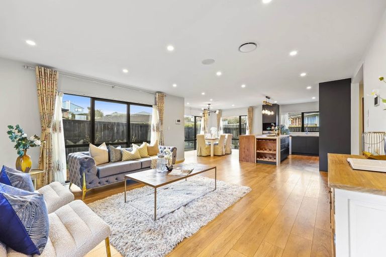 Photo of property in 21b Wells Road, Bucklands Beach, Auckland, 2012