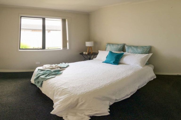 Photo of property in 37 Rainey Crescent, Papamoa Beach, Papamoa, 3118