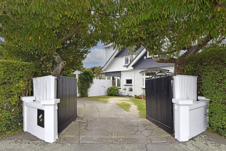 Photo of property in 40 Nortons Road, Avonhead, Christchurch, 8042