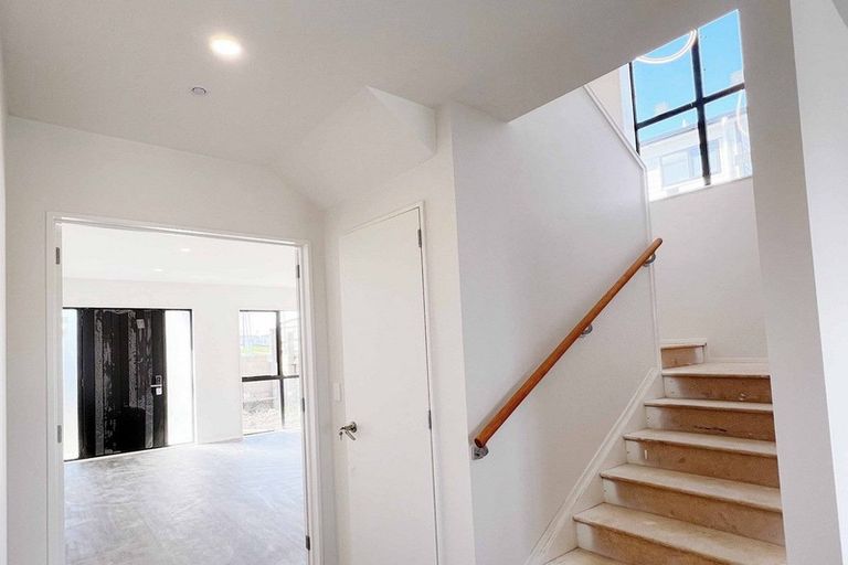 Photo of property in 19 Nola Dawn Avenue, Papakura, 2110