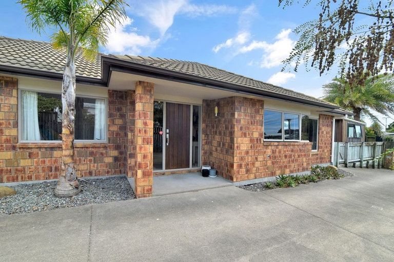 Photo of property in 74a Simpson Road, Papamoa Beach, Papamoa, 3118