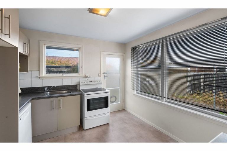 Photo of property in 4 Gresford Street, Edgeware, Christchurch, 8013