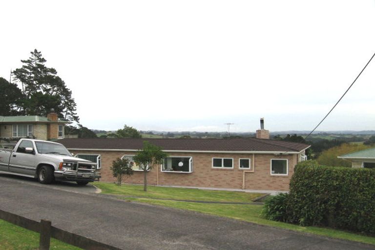 Photo of property in 464 Don Buck Road, Massey, Auckland, 0614